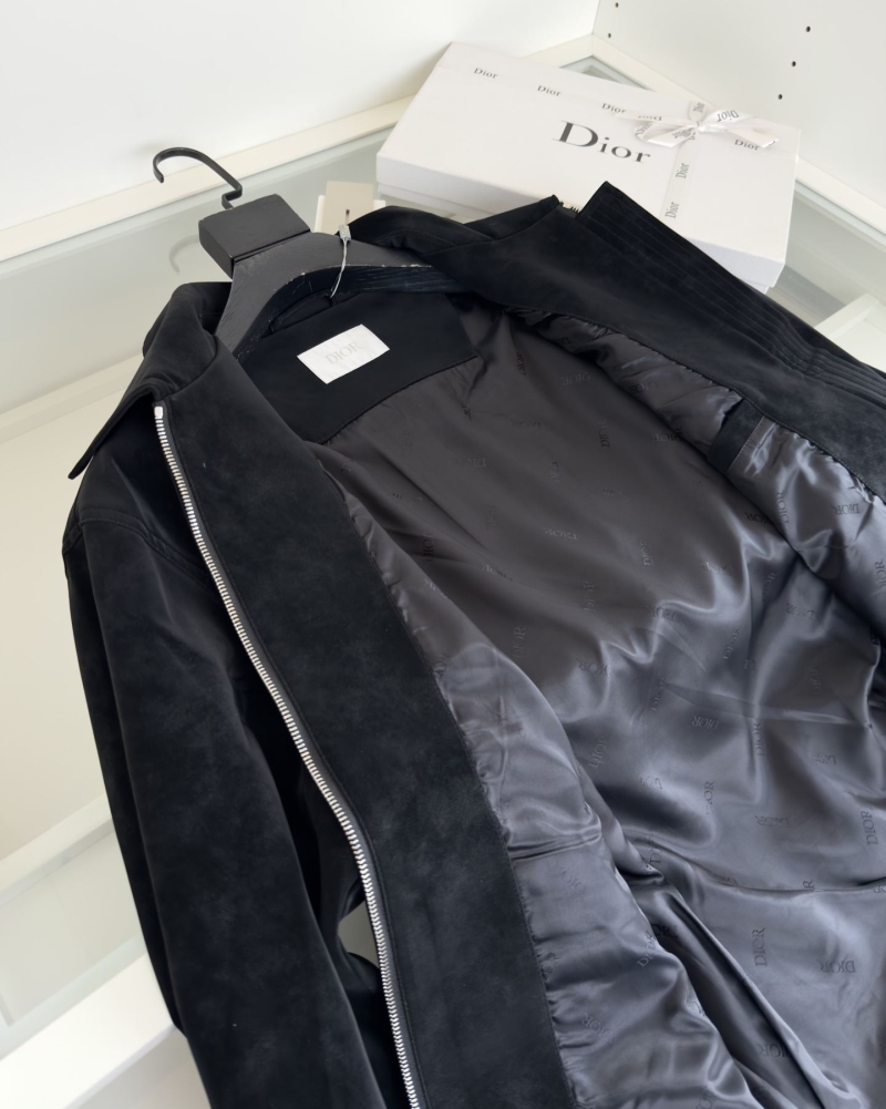 chr1st1an D10r outwear